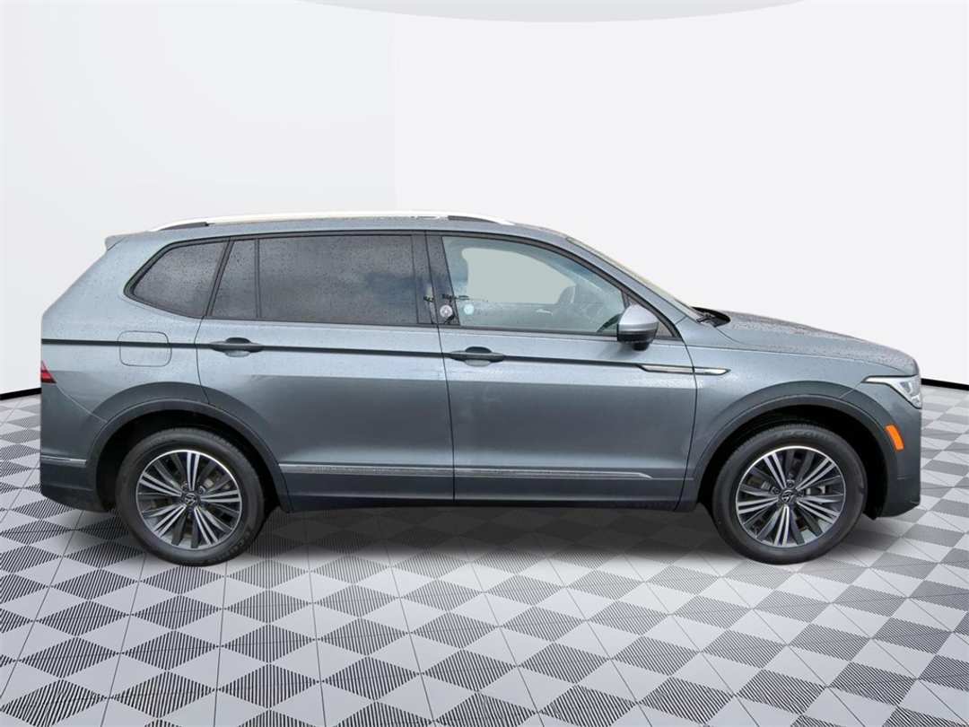 2024 Volkswagen Tiguan 2.0T Wolfsburg Edition - Image 7