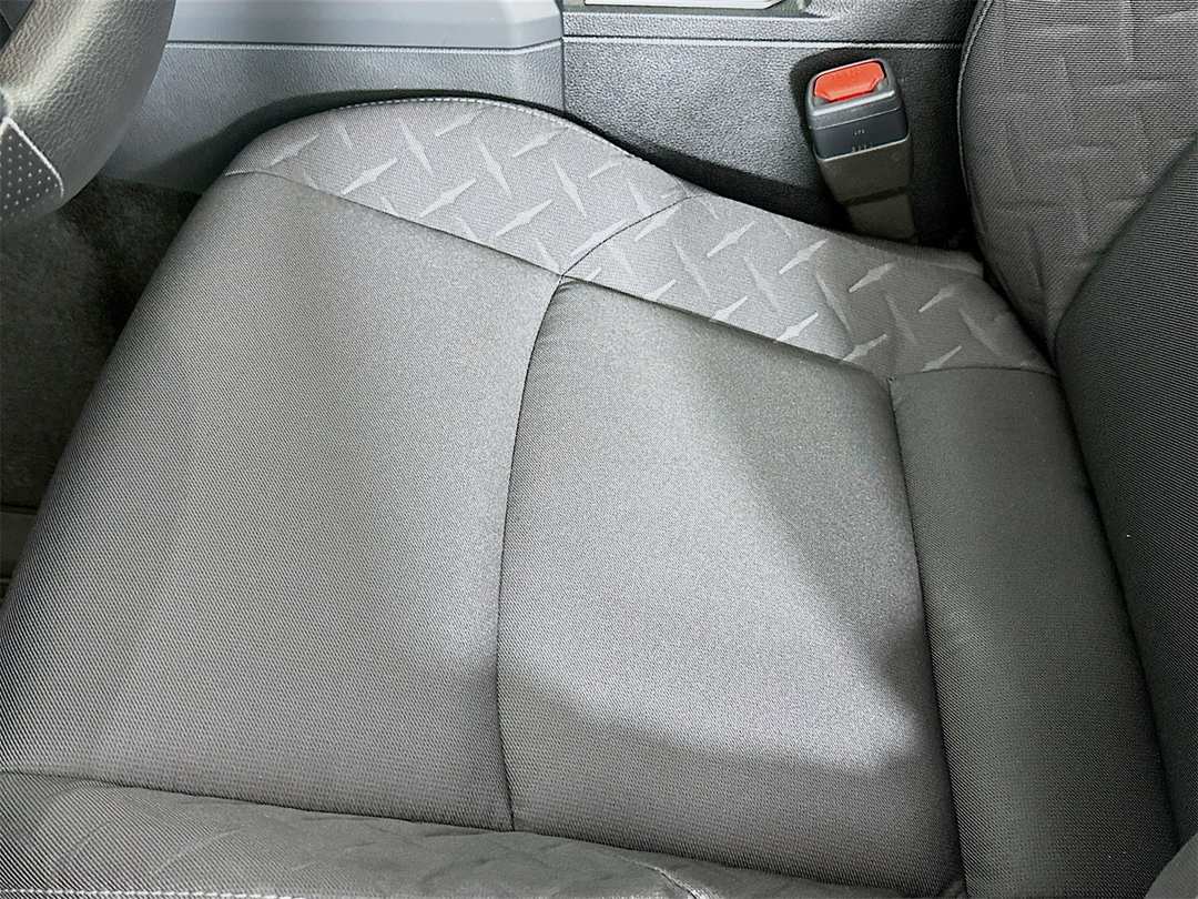 2025 Toyota Tacoma SR5 - Image 19