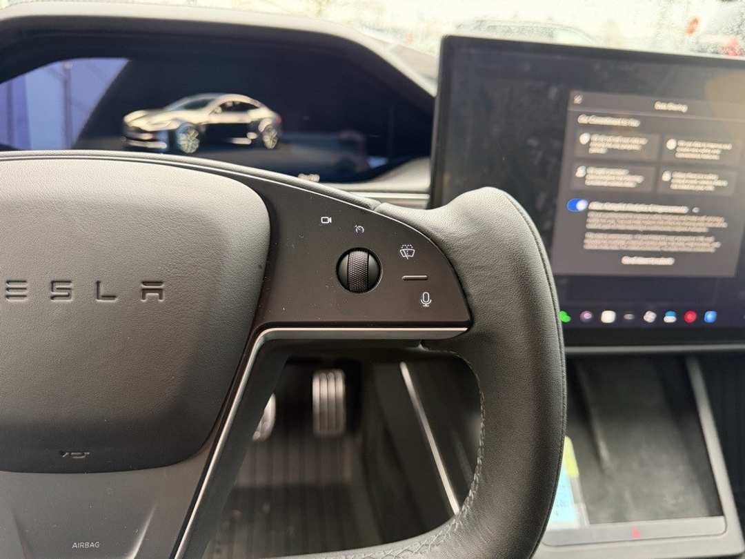 2021 Tesla Model S Plaid - Image 21