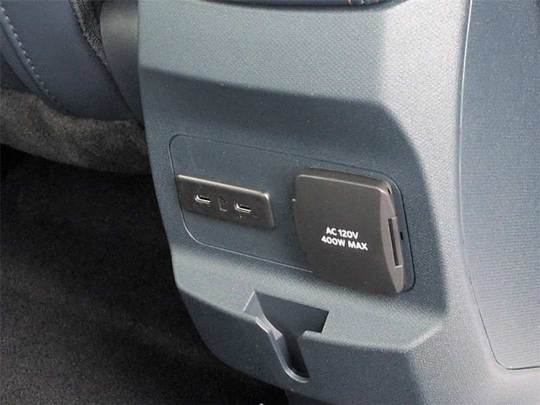 2026 Ford Maverick Lariat - Image 29