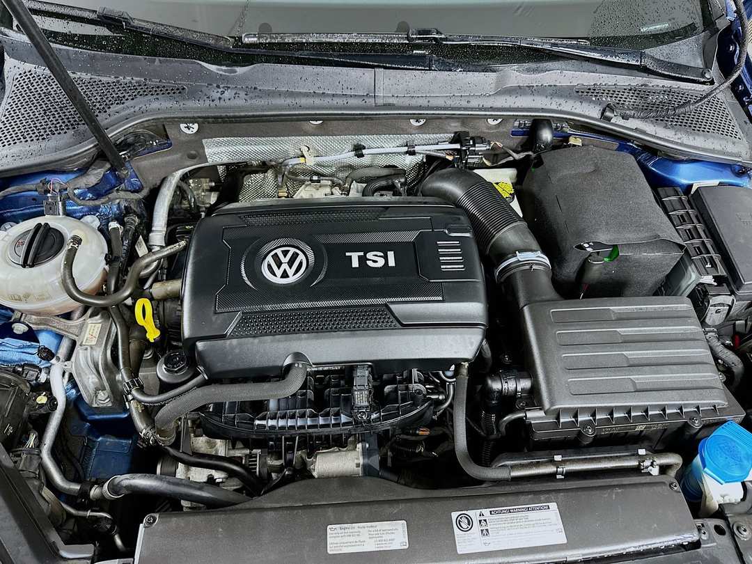 2017 Volkswagen Golf Alltrack TSI S - Image 32