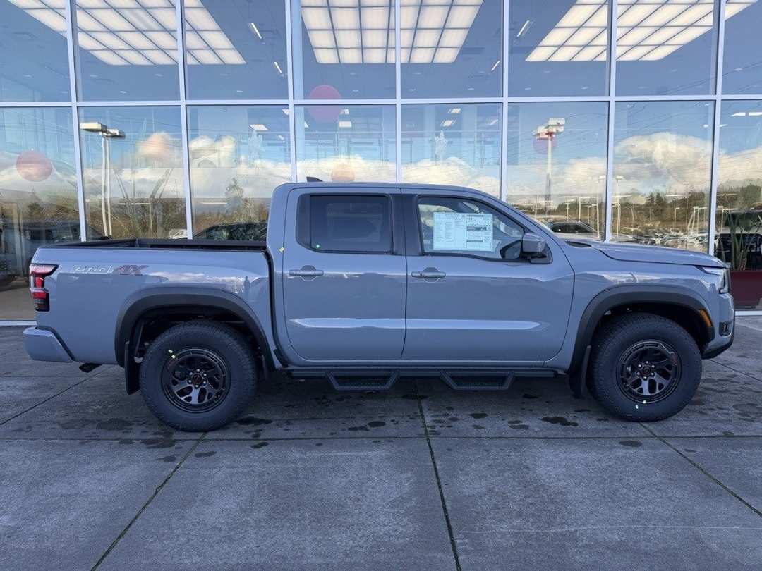 2026 Nissan Frontier PRO4X - Image 8