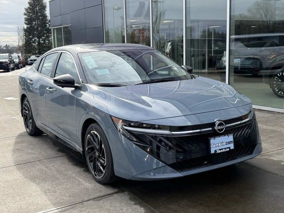 2026 Nissan Sentra SR - Image 2