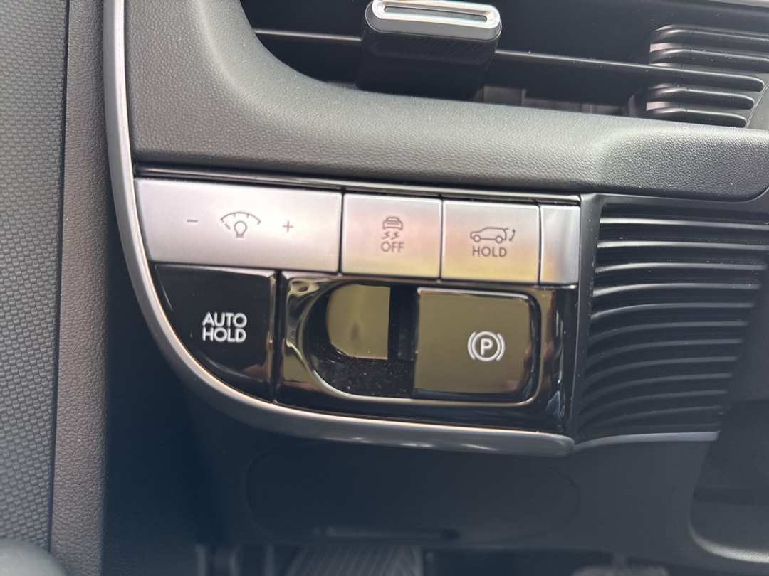 2024 Hyundai Ioniq 5 SEL - Image 32