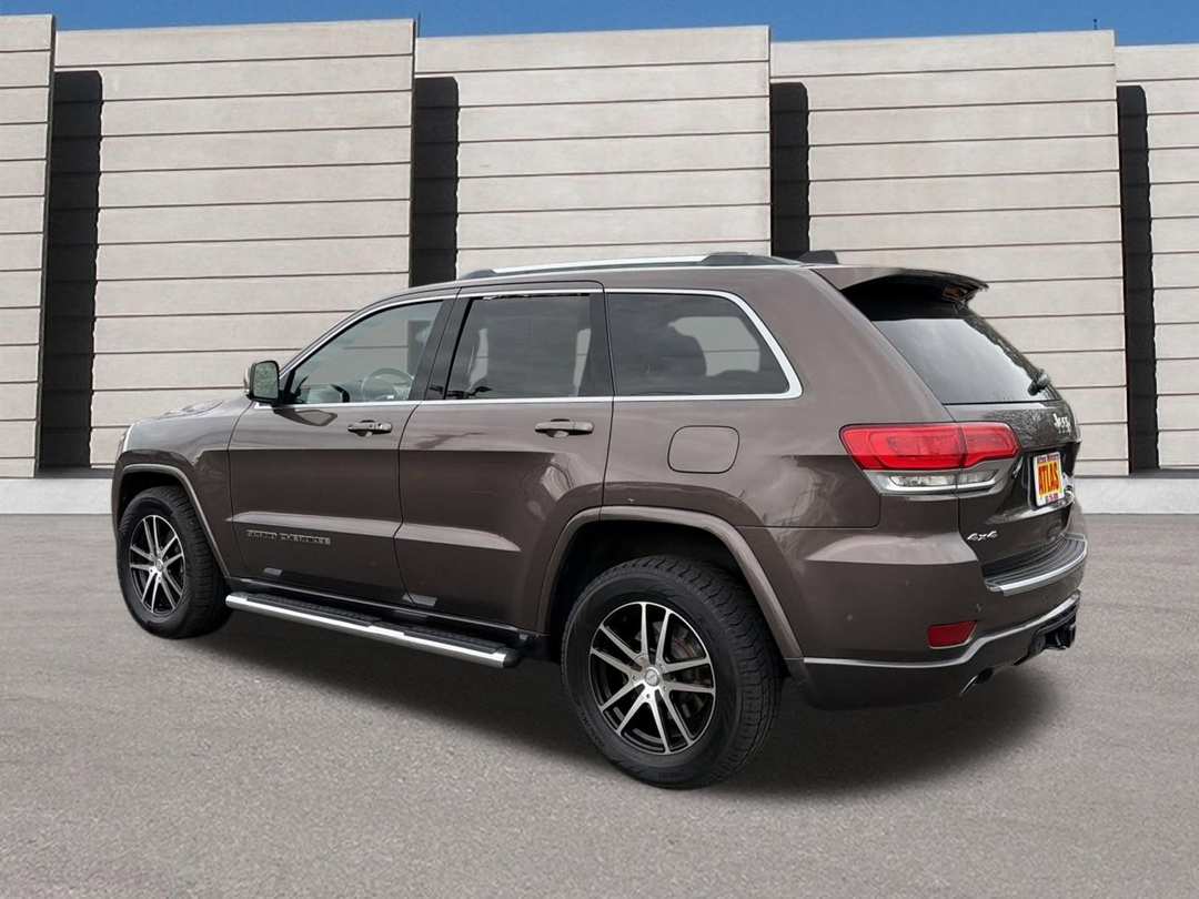 2018 Jeep Grand Cherokee Sterling Edition - Image 3