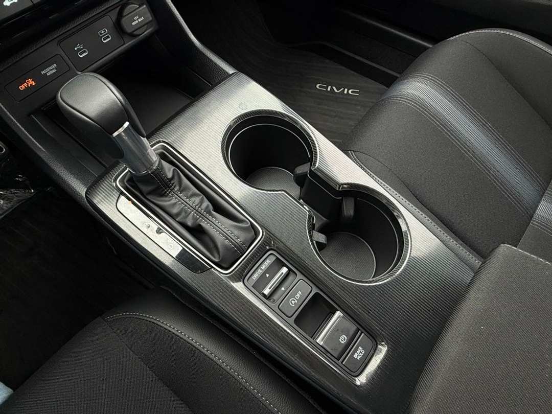 2025 Honda Civic Sport - Image 28
