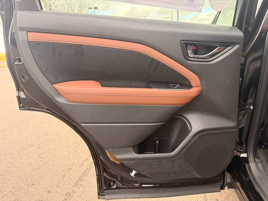 2026 Subaru Forester Touring - Image 17