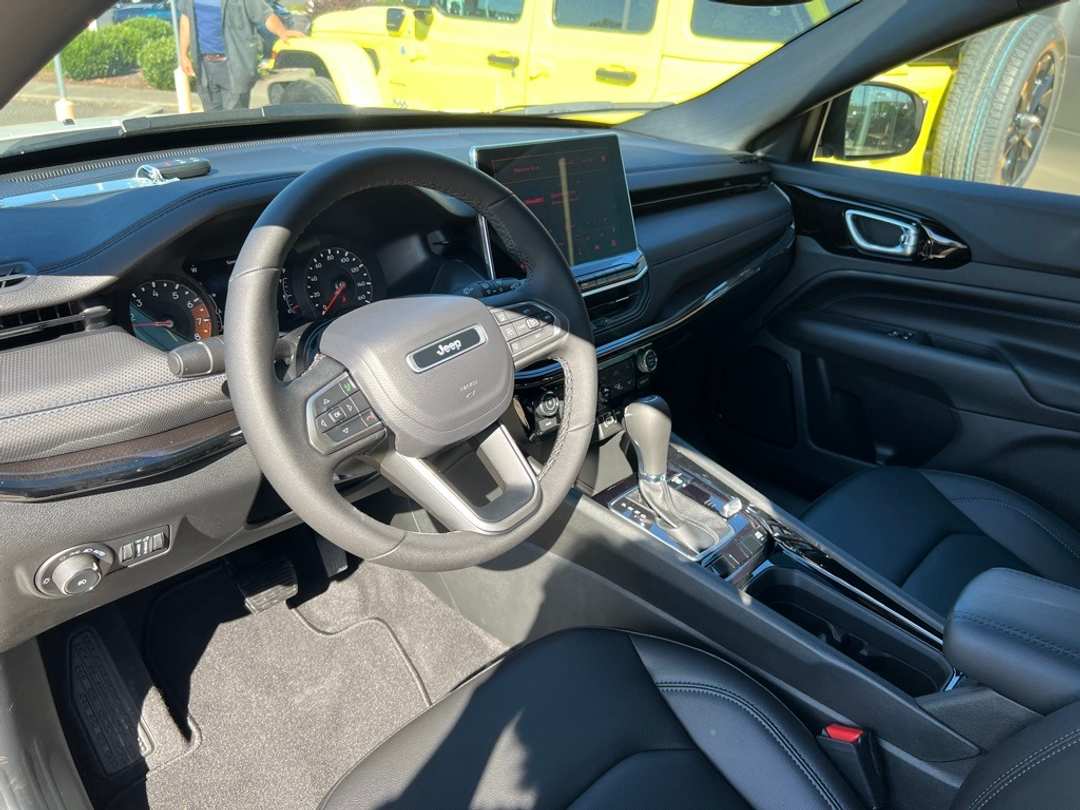 2026 Jeep Compass Limited - Image 14