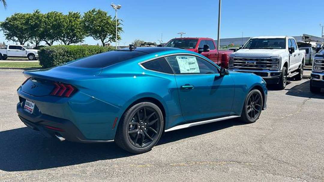 2026 Ford Mustang EcoBoost - Image 3