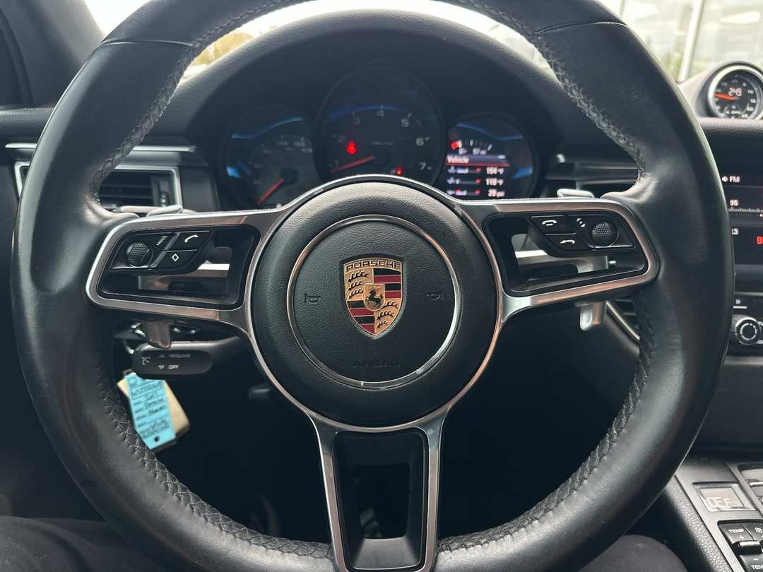 2017 Porsche Macan Base - Image 20