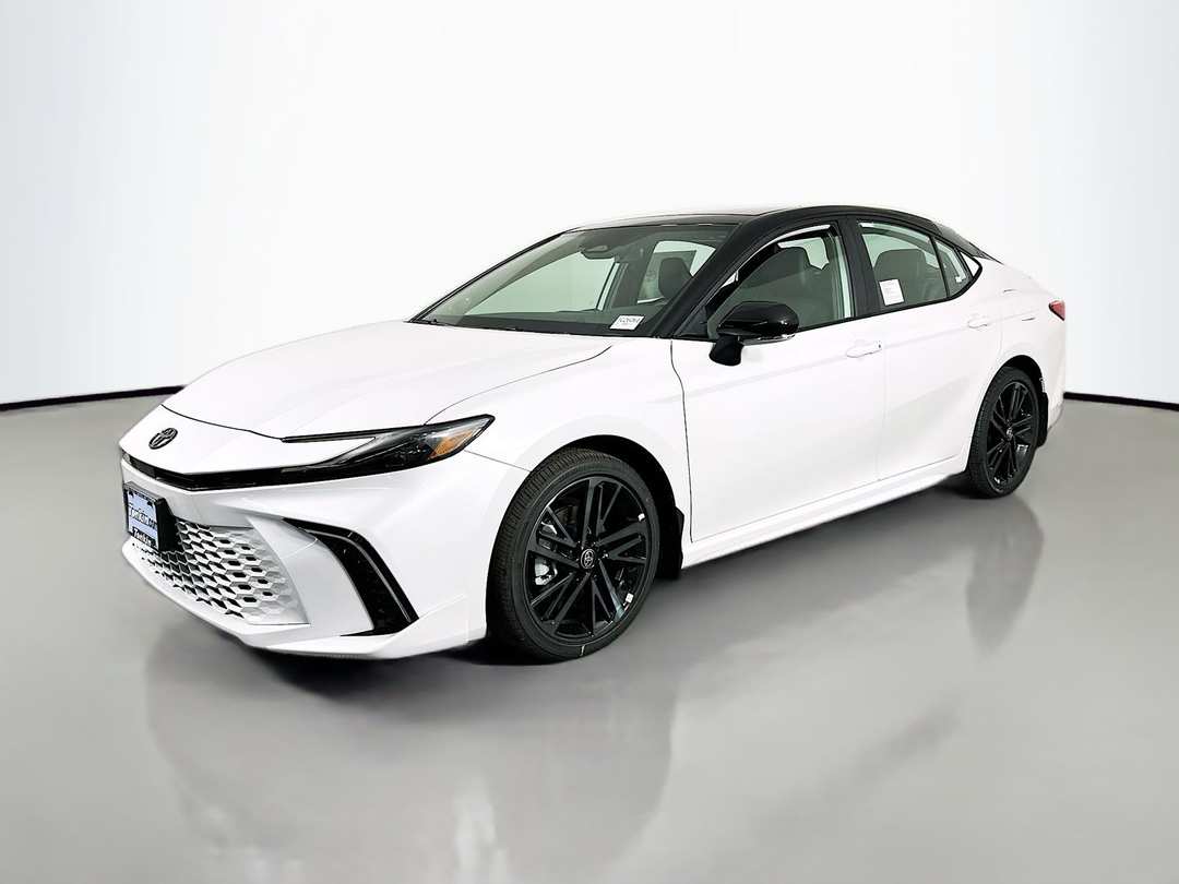 2026 Toyota Camry XSE - Image 3