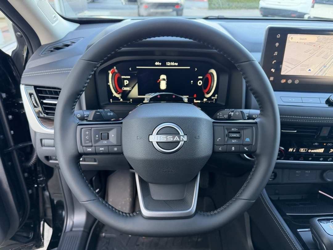 2026 Nissan Rogue Platinum - Image 23