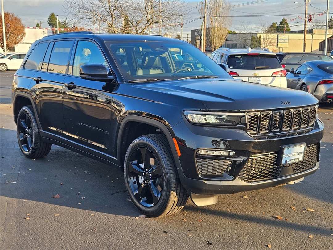 2025 Jeep Grand Cherokee Limited - Image 8