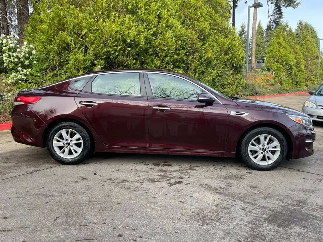 2016 Kia Optima LX - Image 3