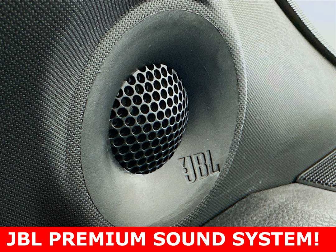 2025 Toyota Sienna Platinum - Image 22