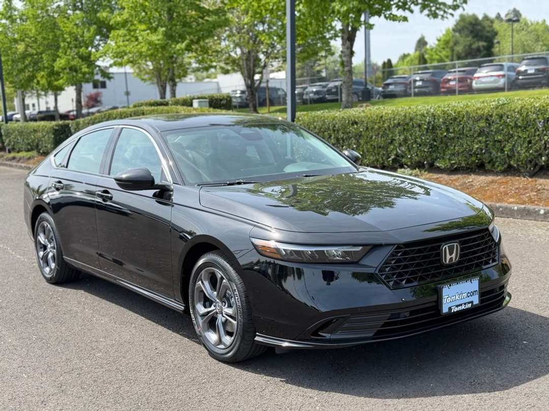 2026 Honda Accord EXL - Image 2