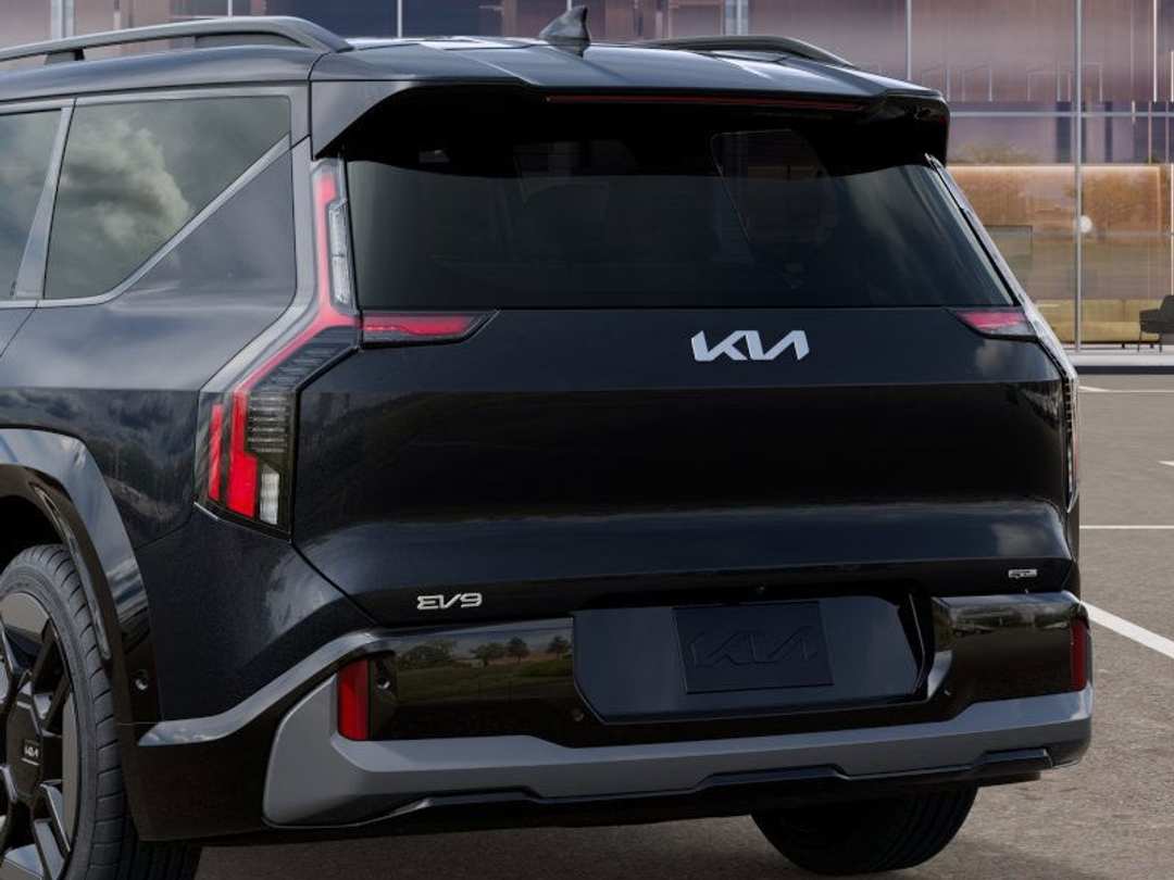 2026 Kia Ev9 GTLine - Image 13