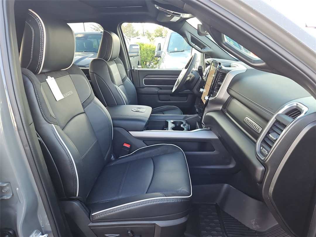 2026 Ram 3500 Laramie - Image 28