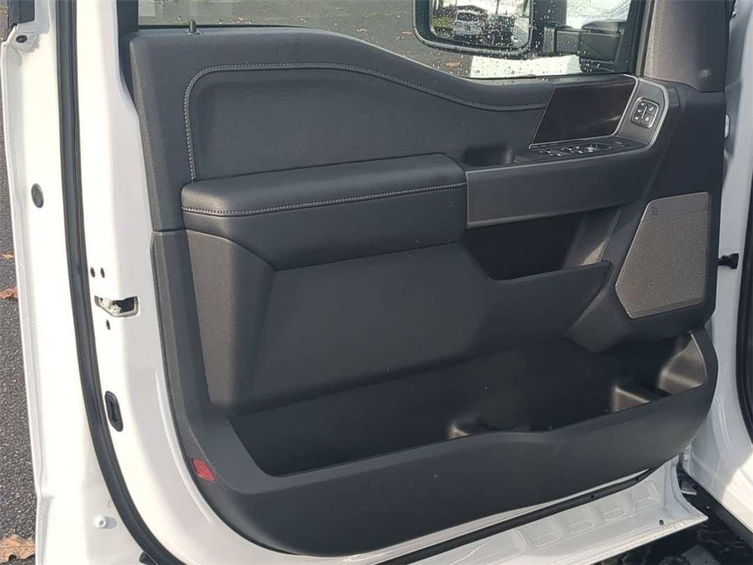 2026 Ford F-350Sd Lariat - Image 9