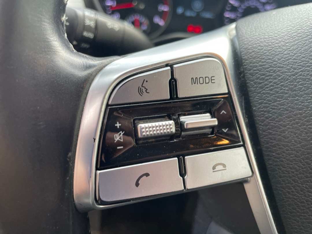 2021 Kia Telluride LX - Image 11