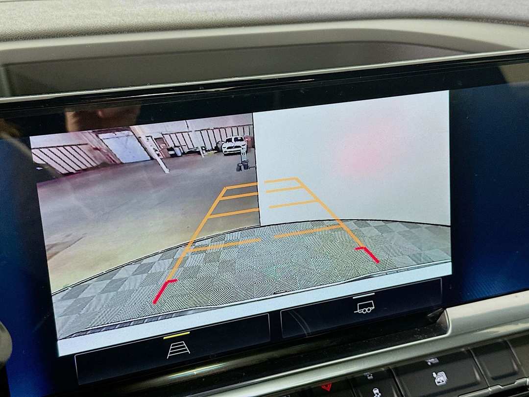 2025 Chevrolet Silverado 1500 RST - Image 15