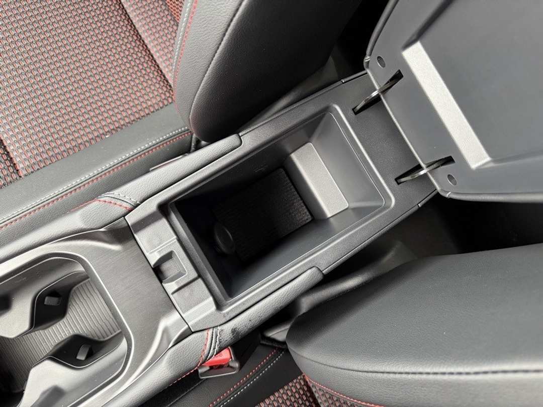 2026 Nissan Kicks SR - Image 25