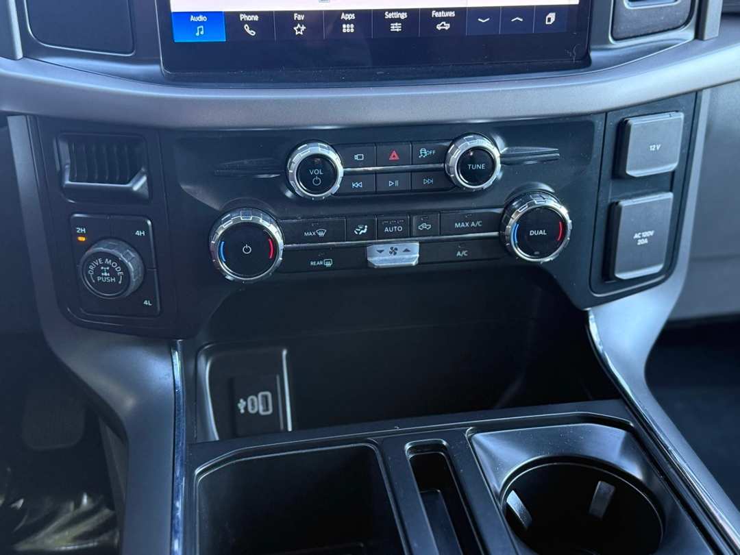 2025 Ford F-150 XLT - Image 35