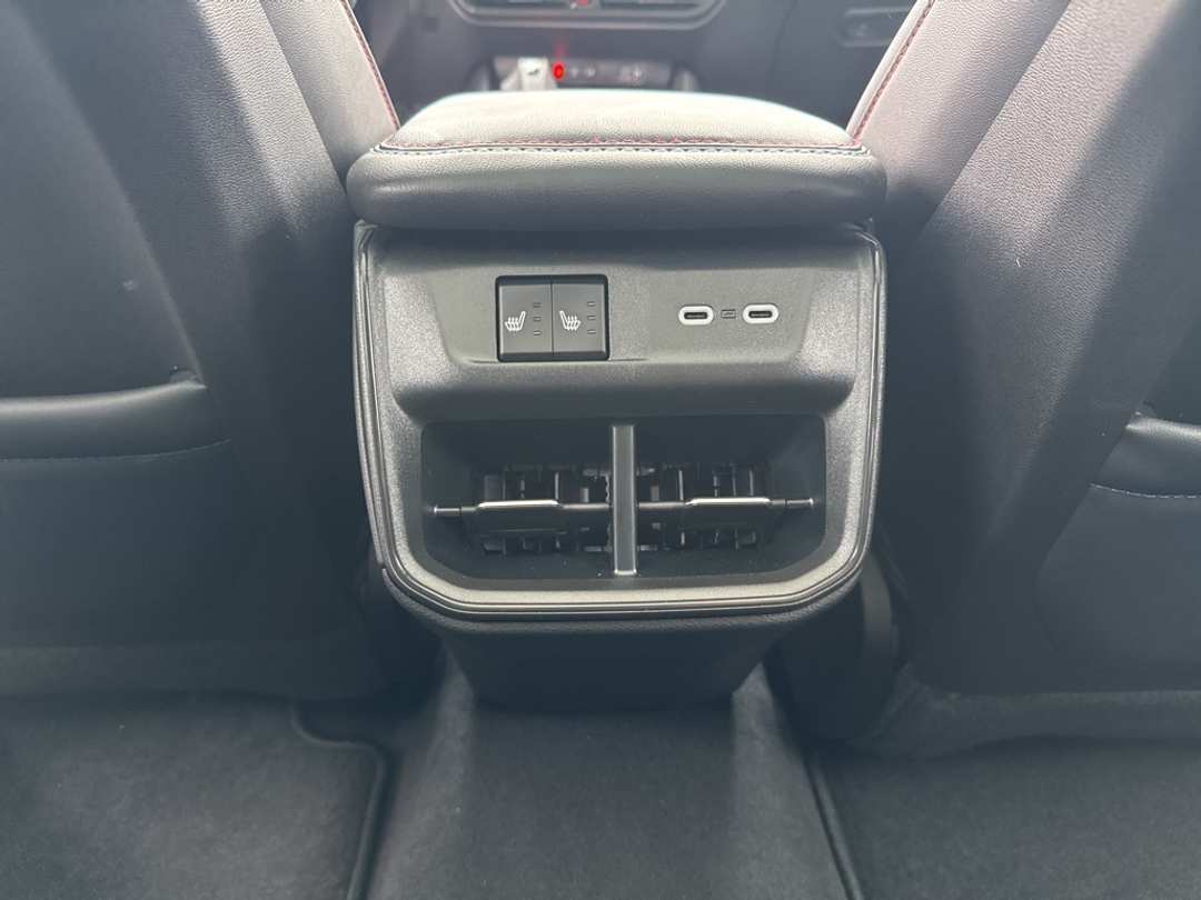 2026 Dodge Charger R/T Scat Pack - Image 24