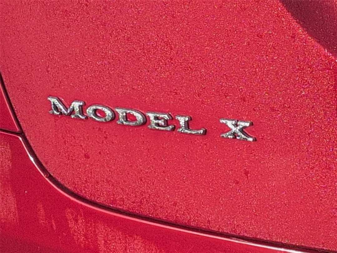2016 Tesla Model X 90D - Image 28