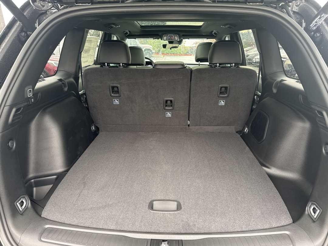 2026 Jeep Grand Cherokee Limited - Image 25