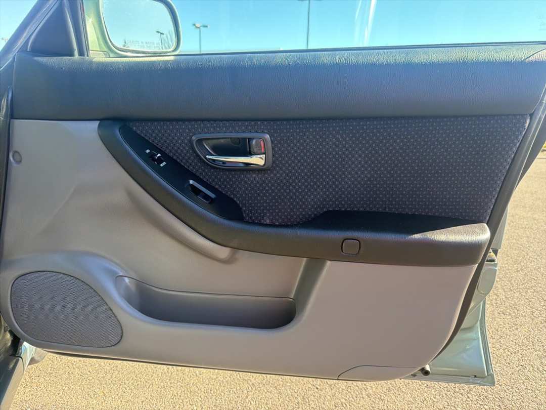 2003 Subaru Legacy L - Image 25