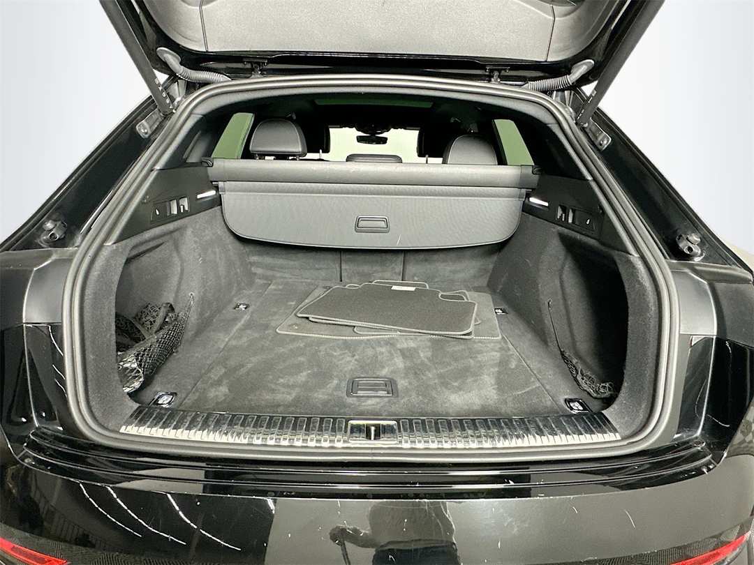 2022 Audi E-Tron Premium Plus - Image 28