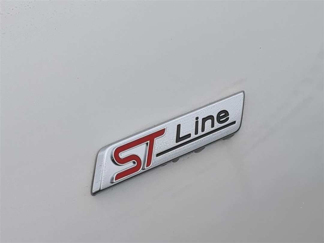 2024 Ford Escape STLine Elite - Image 28