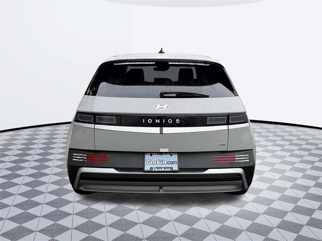 2026 Hyundai Ioniq 5 SEL - Image 6