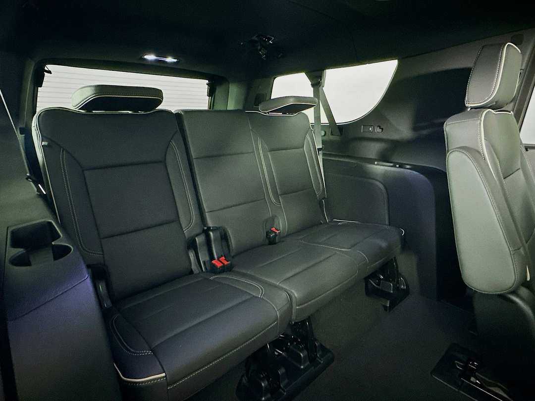 2025 Chevrolet Suburban Premier - Image 29