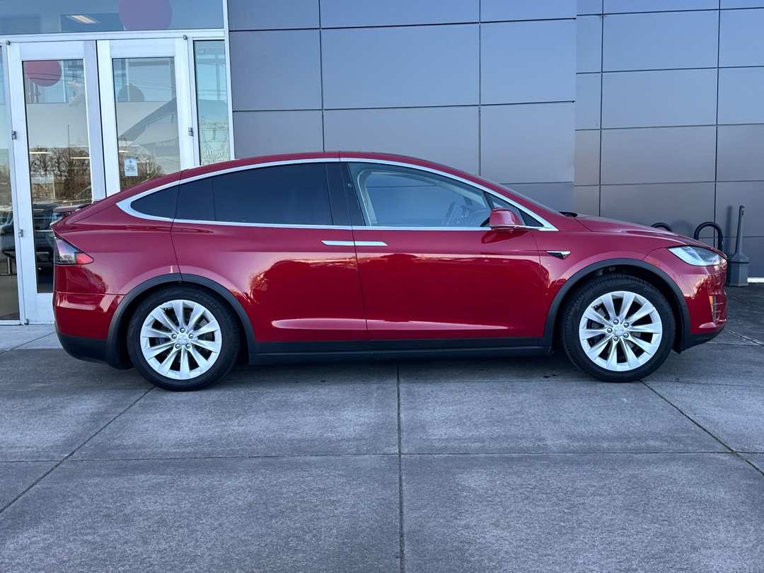 2017 Tesla Model X - Image 2