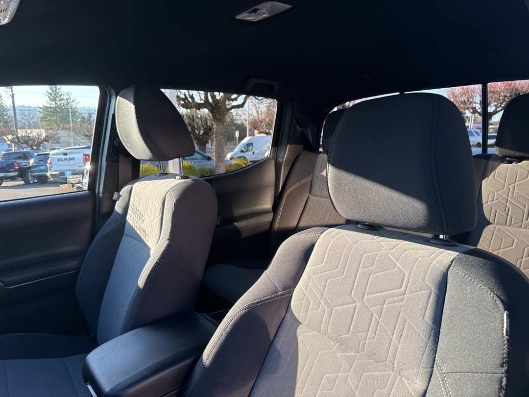 2020 Toyota Tacoma TRD Sport - Image 14