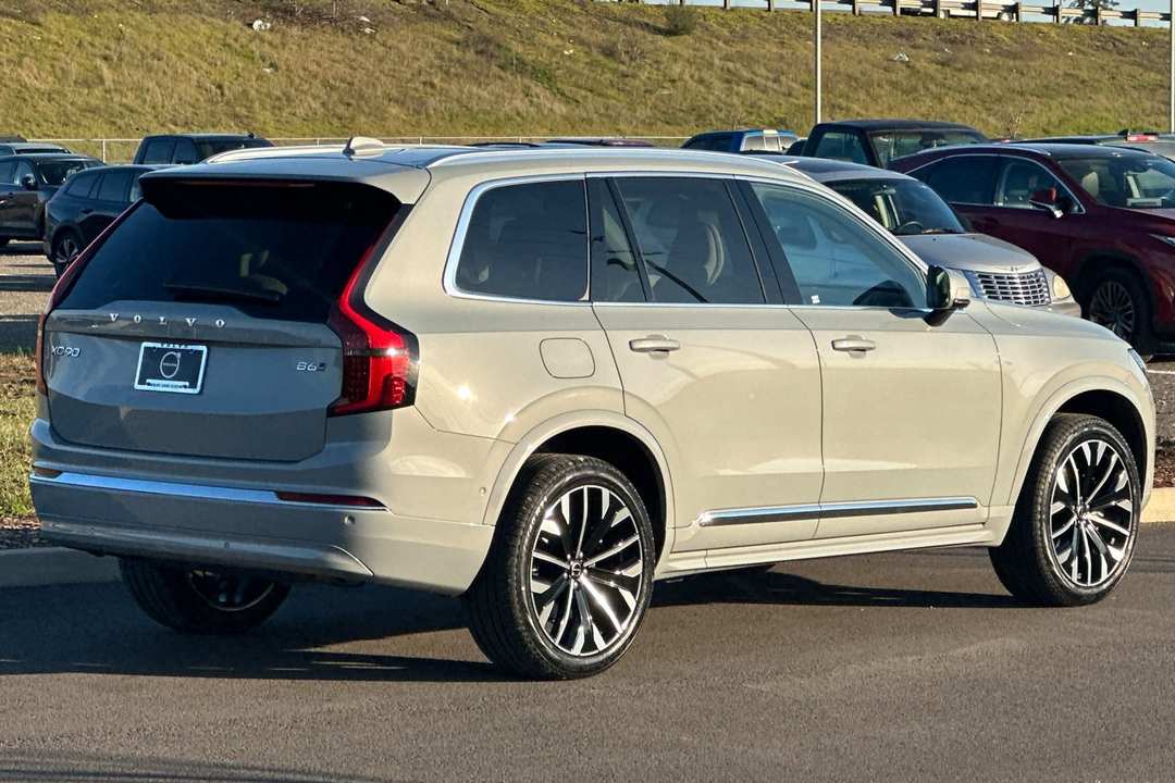 2026 Volvo Xc90 B6 Ultra - Image 3