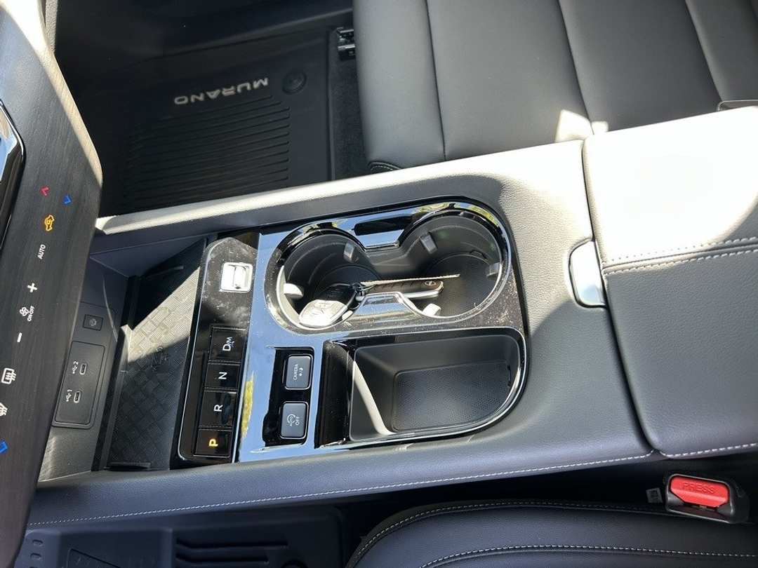 2025 Nissan Murano SV - Image 17