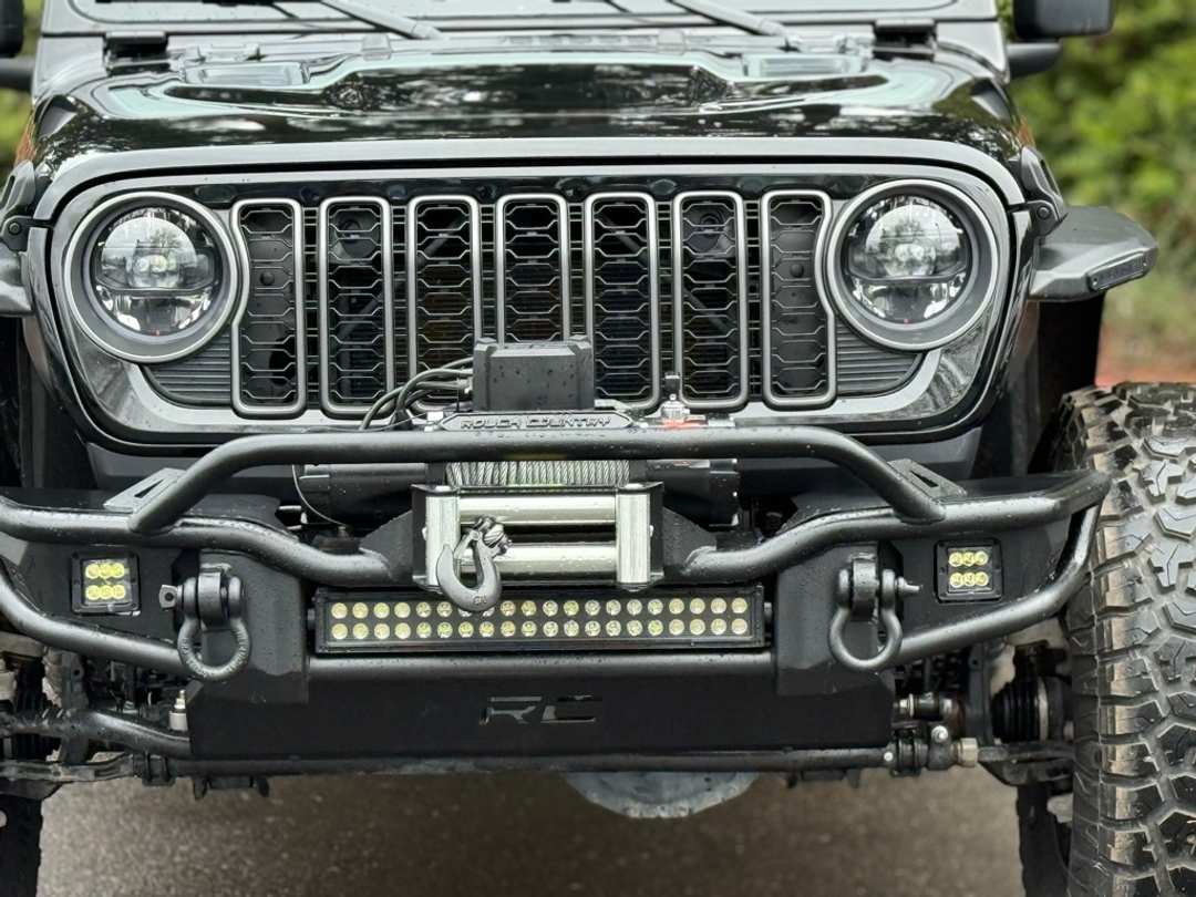 2025 Jeep Wrangler Rubicon - Image 6