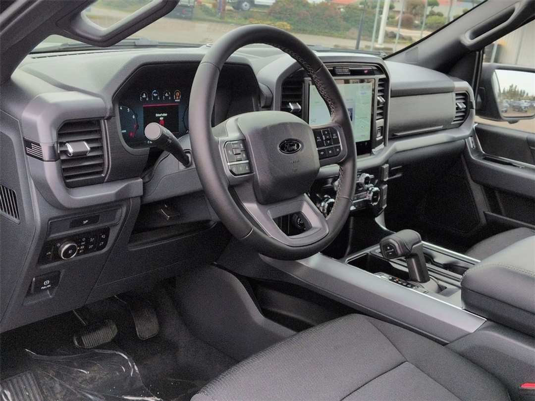 2026 Ford F-150 XLT - Image 12