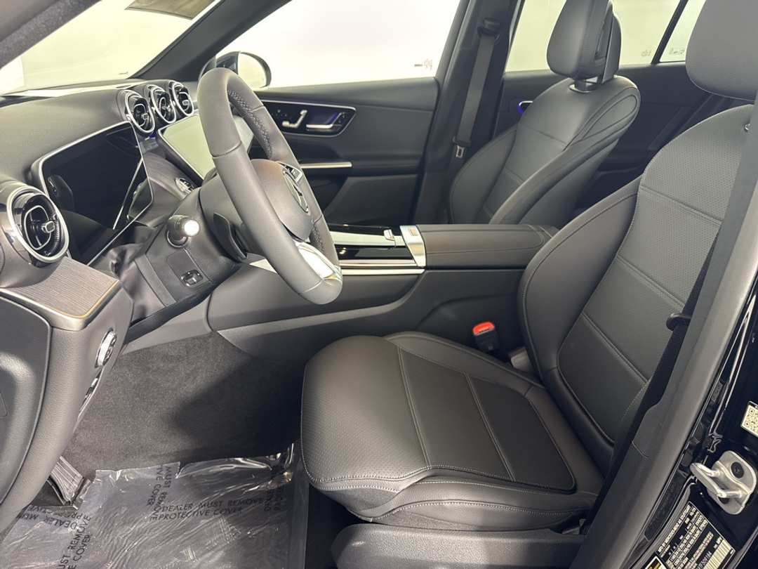 2026 Mercedes-Benz GLC GLC 300 - Image 23