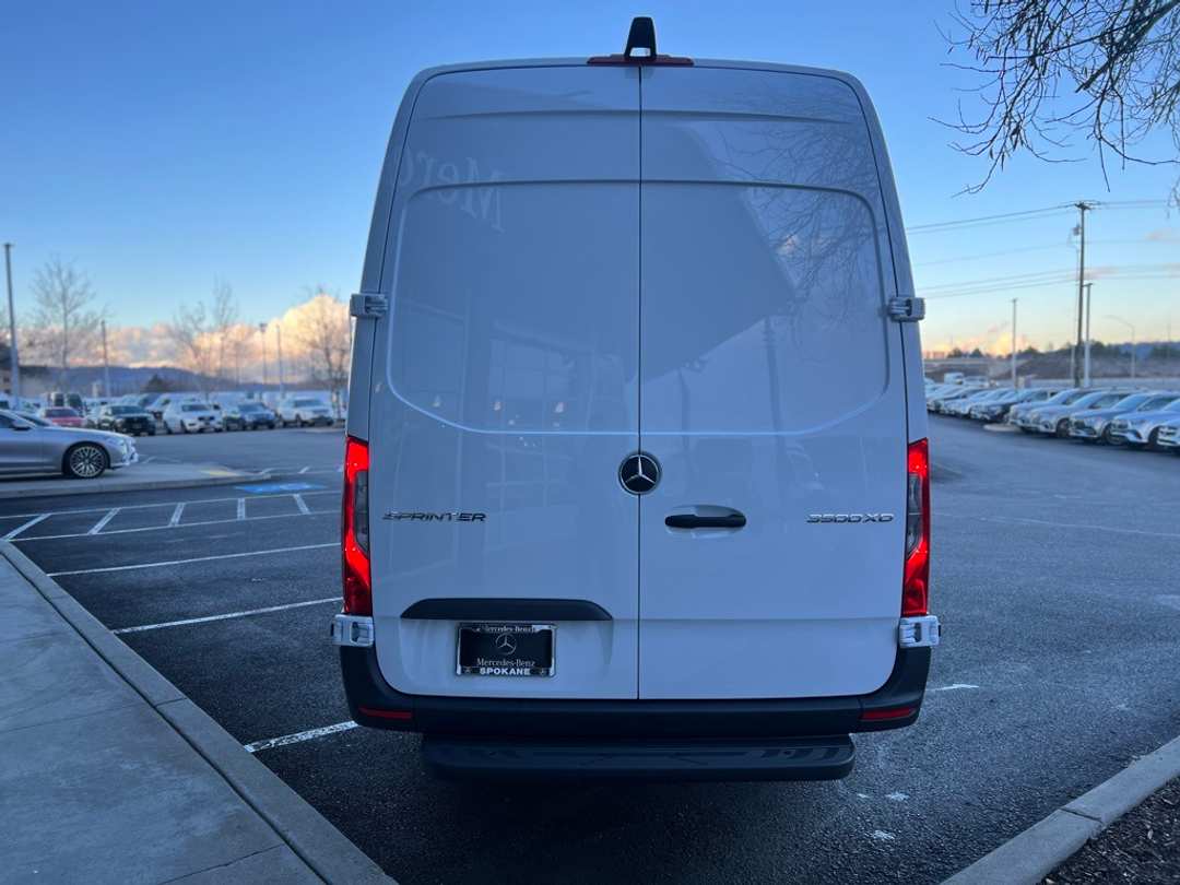 2024 Mercedes-Benz Sprinter 3500 Cargo 170 WB - Image 7