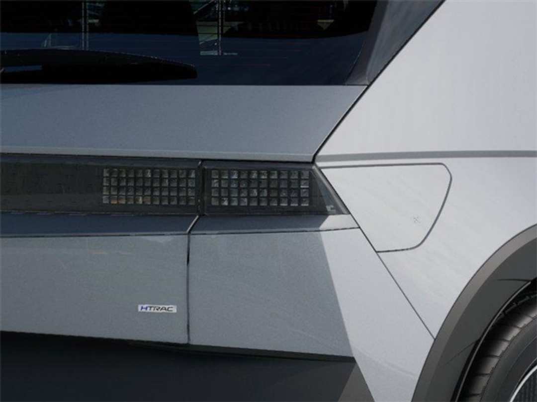 2026 Hyundai Ioniq 5 SEL - Image 10