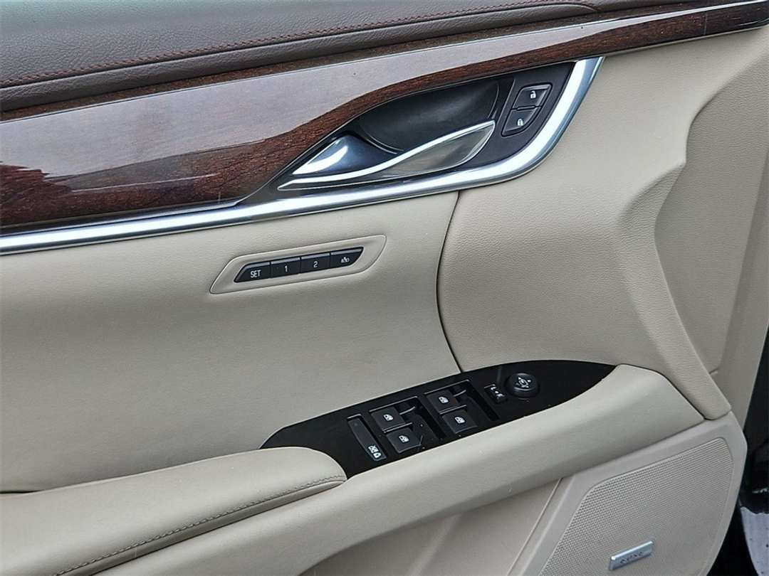 2016 Cadillac Xts Luxury - Image 11