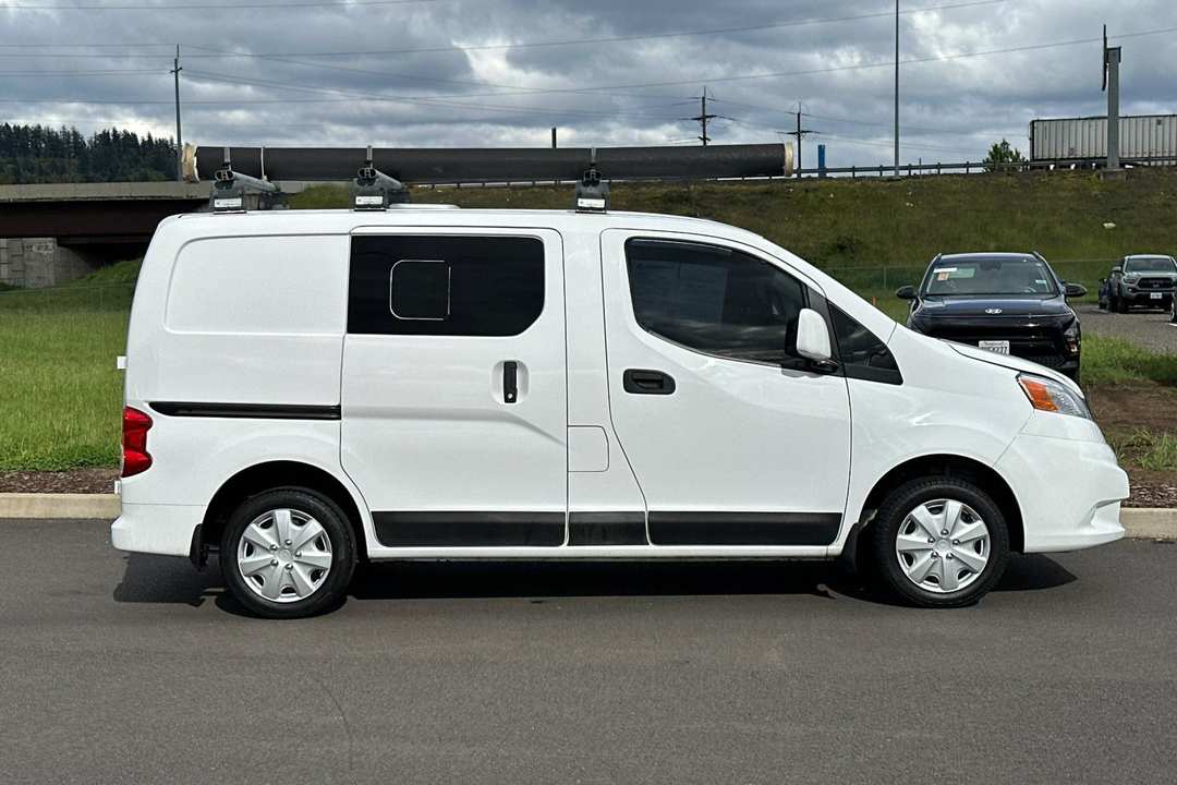 2019 Nissan NV200 SV - Image 2