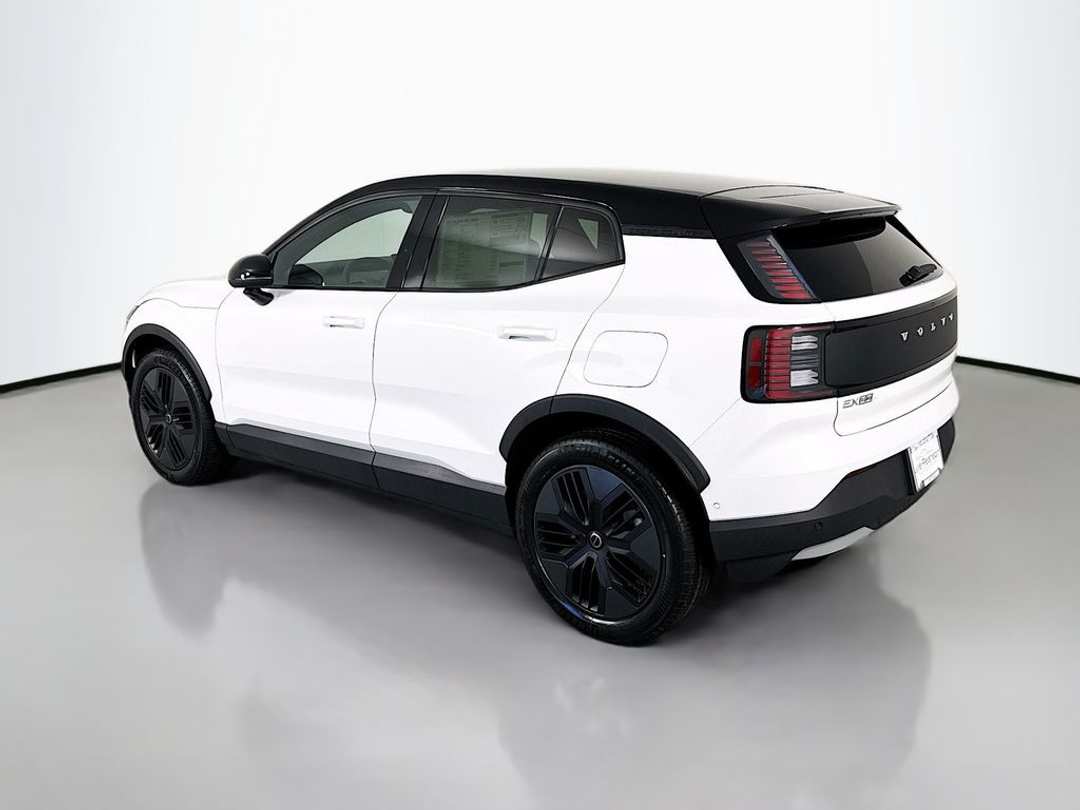 2026 Volvo Ex30 Twin Motor Cross Country Ultra - Image 3