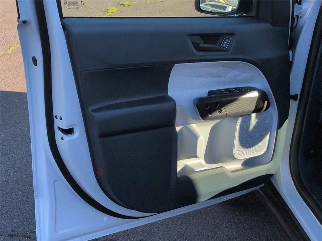 2026 Ford Maverick XLT - Image 9