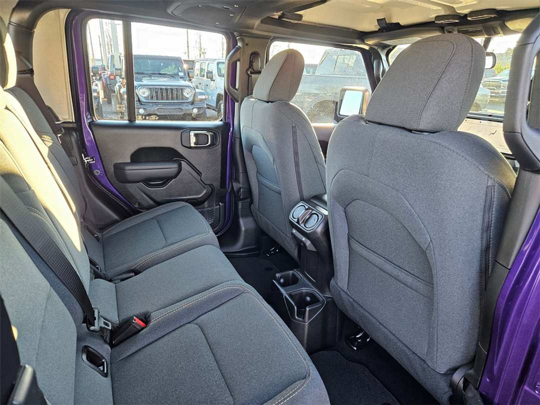 2026 Jeep Gladiator Sport - Image 33