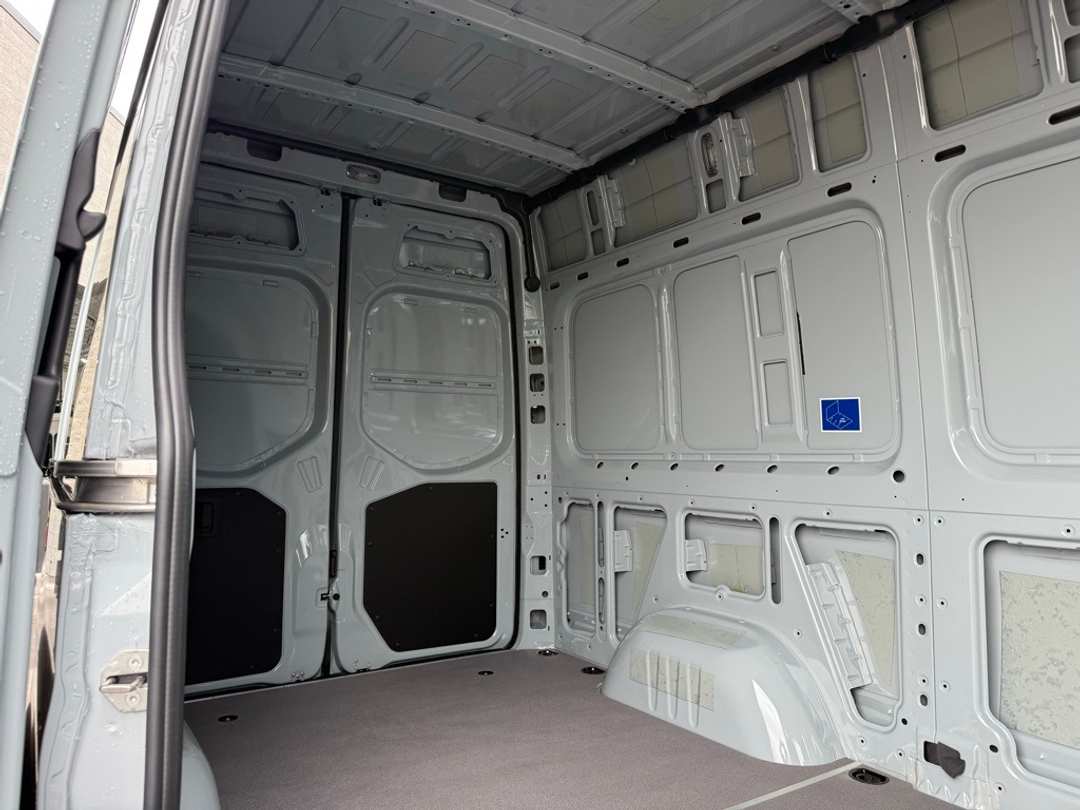 2025 Mercedes-Benz Sprinter 2500 Cargo 144 WB - Image 13